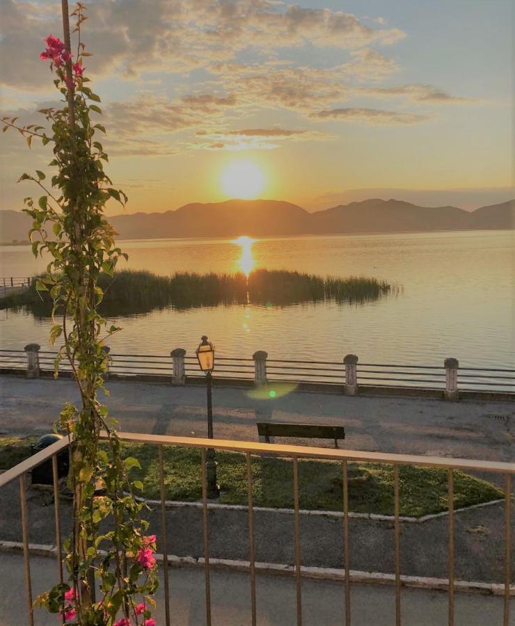 Vista Lago Torre del Lago Puccini Bagian luar foto