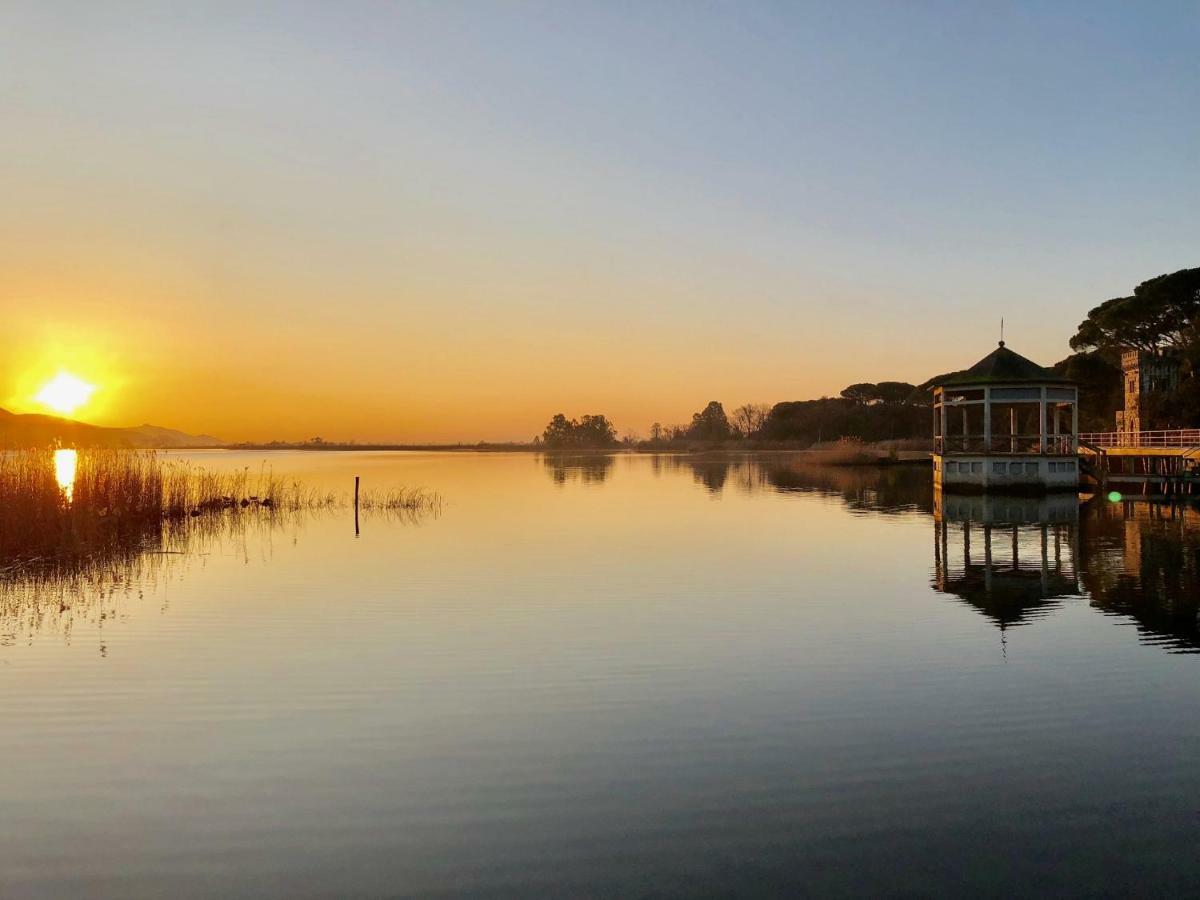 Vista Lago Torre del Lago Puccini Bagian luar foto